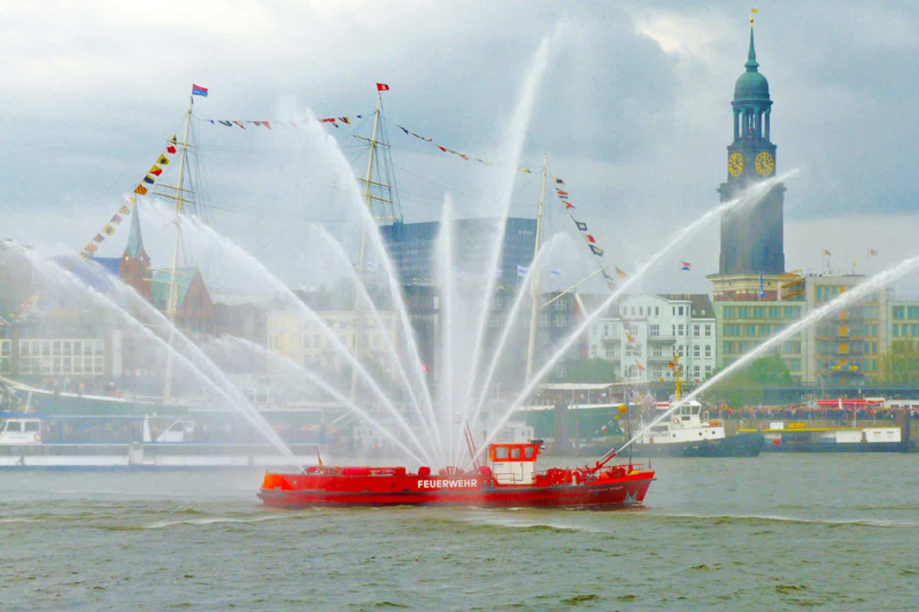 Programm des 830. Hafengeburtstages in Hamburg