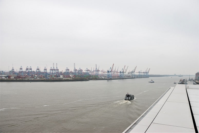 Hamburger Sehenswuerdigkeit Ausblick vom Dockland 2