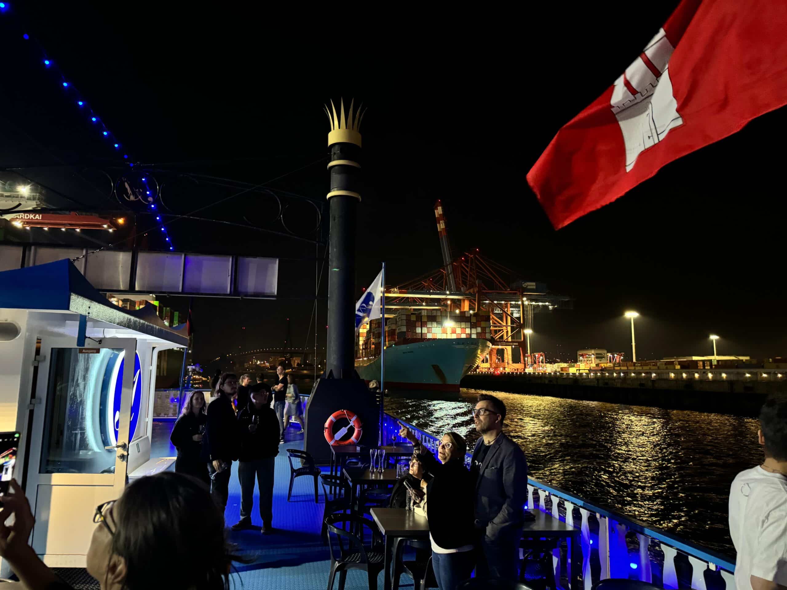 Jetzt Ticket für die Lichterfahrt in Hamburg sichern